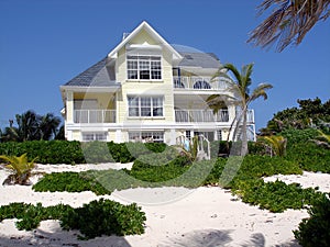 Grand home on Grand Cayman