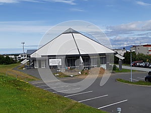 Grand Mosque of Iceland, located SkÃÂ³garhlÃÂ­ÃÂ° 20, AusturbÃÂ¦r. Stofnun Muslima, stormoskan.