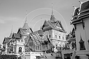 Grand Palace court and Chakri Maha Prasat - Black and White