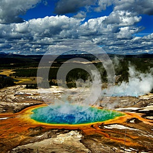 Grand Prismatic Pool Steam Yellowstone Tour Sight