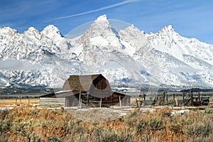 Grand Teton iconic barn photo