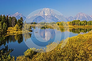 Grand Teton Mountain Range Oxbow Bend canoe