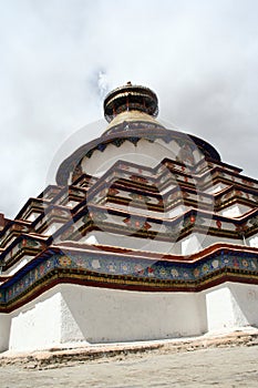 Grand tibet pagoda
