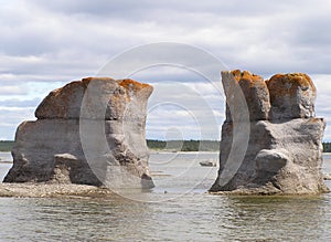 Granitic islets and reefs