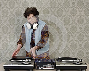 Granny dj