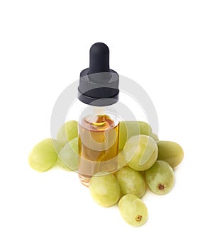 Grape seed oil essence composition isolated