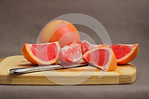 Grapefruit and slices