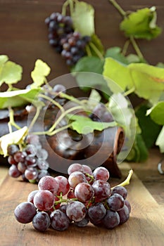 Grapes with leaves