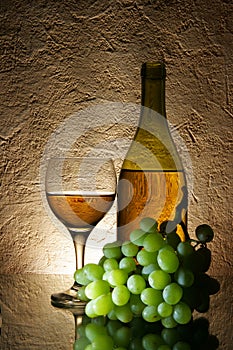 Grapes and white wine