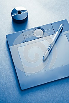 Graphic tablet in blue