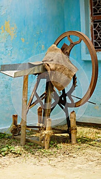 grass cutter machine for worker image
