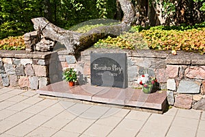 Grave of Turaida Rose photo