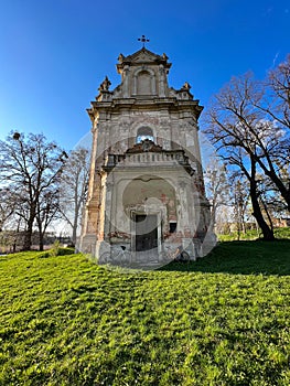 Gravel bicycle in the city park on the spring season