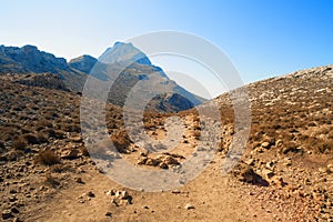 Gravel road to the balos lagoon