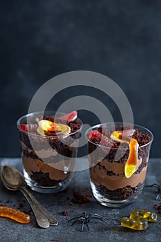Graveyard dirt chocolate cups with gummy worms