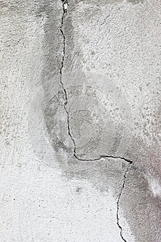 Concrete wall crack