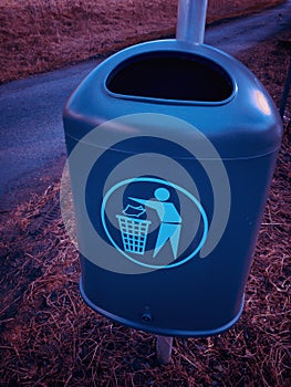 Wastebin with a litter symbol