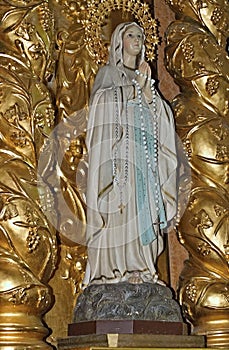 Maria of Fatima statue in the church of Quintana de la Serena photo