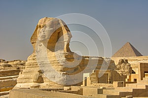 The Great Sphinx and the Pyramid of Kufu, Giza, Egypt