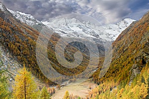 Great view of valley in Gran Paradiso National Park, Alps, Italy, dramatic scene, beautiful world. colourful autumn and mountain