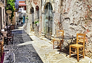 Greece travel, charming streets and coffee bars