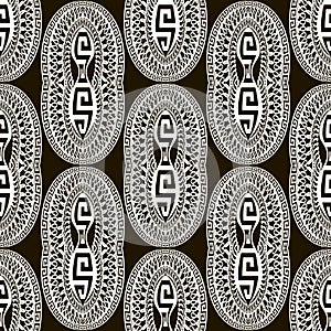 Greek black and white lace vector seamless pattern. Ornamental monochrome floral background. abstract lacy paisley flowers.