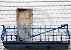 Greek style balcony in Montreal