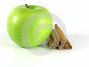 Green apple with cinnamon