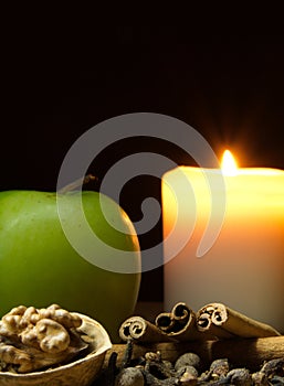 Green apple, cinnamon, walnut