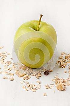 Green apple and muesli