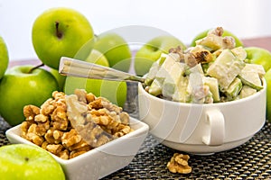 Green apple and walnut salad