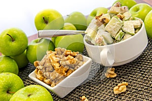 Green apple and walnut salad