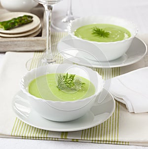 Green asparagus cream