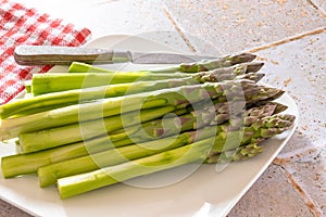 of green asparagus in a plate