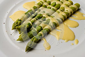 Green Asparagus with Sauce Hollandaise