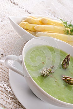 Green asparagus soup