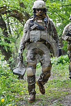 Green Beret in action photo