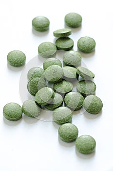 Green chlorella and spirulina pills