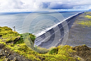 Green Cliff Waves Peebles Dyrholaey Park Reynisfjara Black Sand Beach Iceland