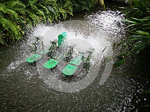 Green color, Water Surface Paddle Wheel Aerators