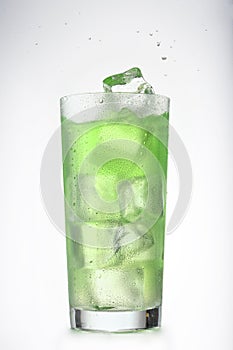Green coloured beverage, Cocktail splash