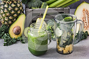 Green detox dieting smoothie