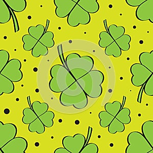 Green four leaf clover seamless pattern