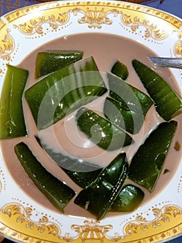 Green grass jelly with coconut milk