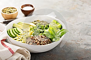 Green and healthy grain bowl