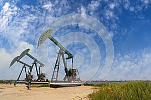 Green Oil pump of crude oilwell rig