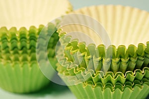 Green paper baking cups