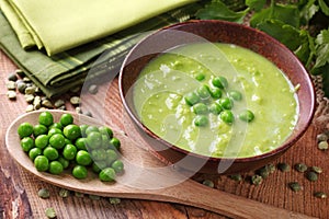 Green pea soup photo