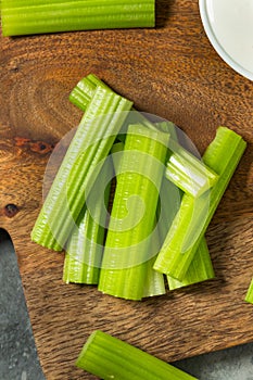 Green Raw Organic Celery Sticks