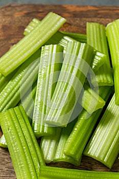 Green Raw Organic Celery Sticks